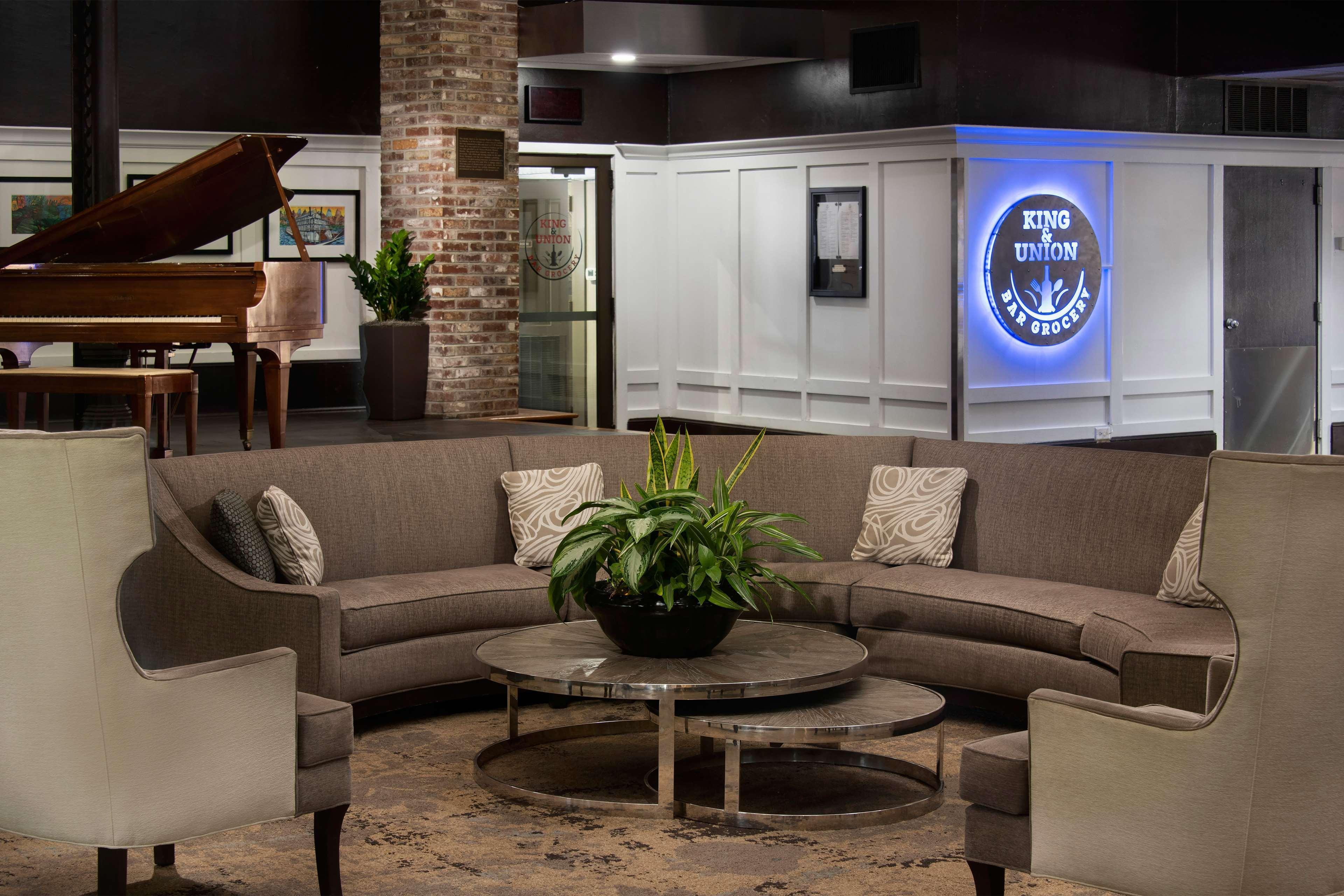 Hotel Doubletree By Hilton Memphis Downtown Esterno foto