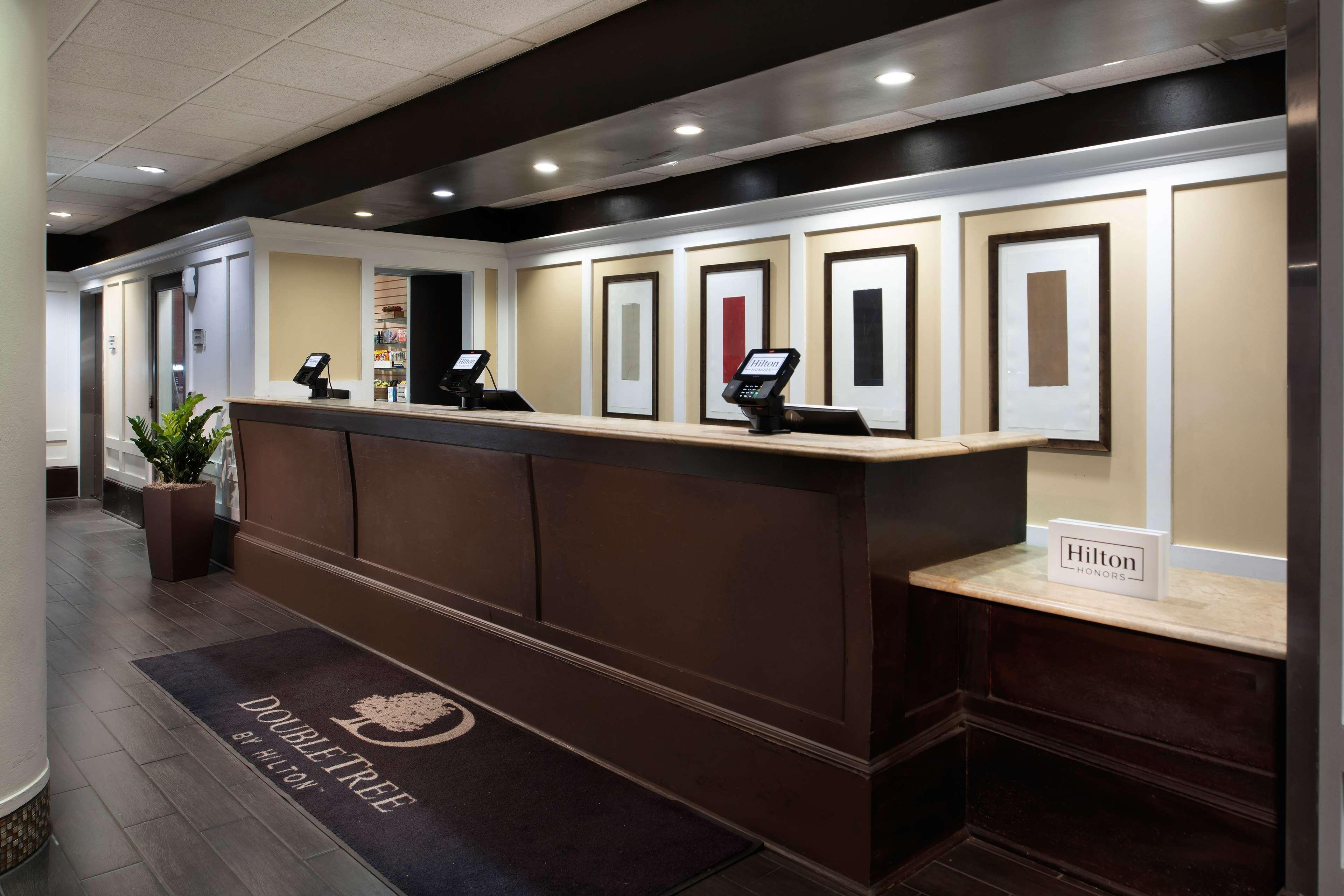 Hotel Doubletree By Hilton Memphis Downtown Esterno foto