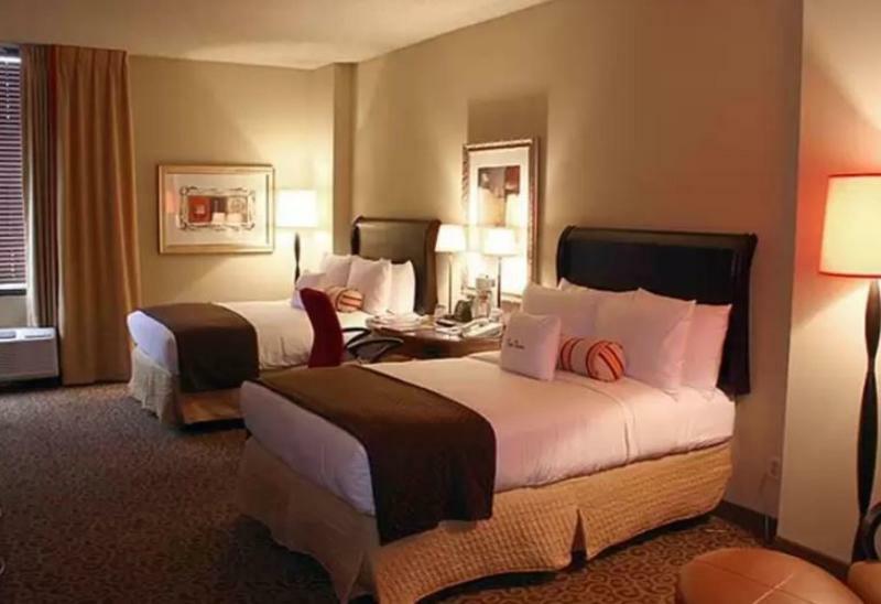 Hotel Doubletree By Hilton Memphis Downtown Esterno foto